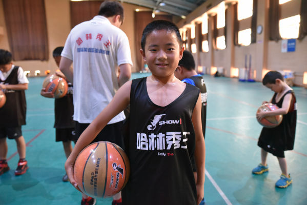 哈林秀王篮球训练营——快乐篮球的创新教学模