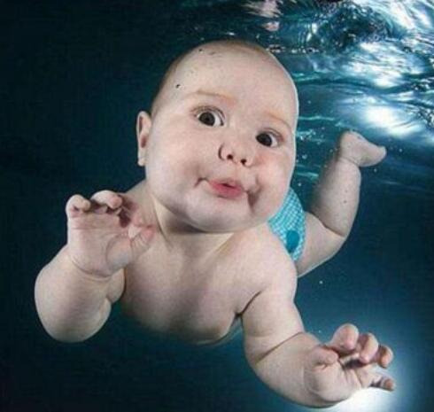 欧贝婴儿游泳——对宝宝的未来智商的提高及健康成长最关注