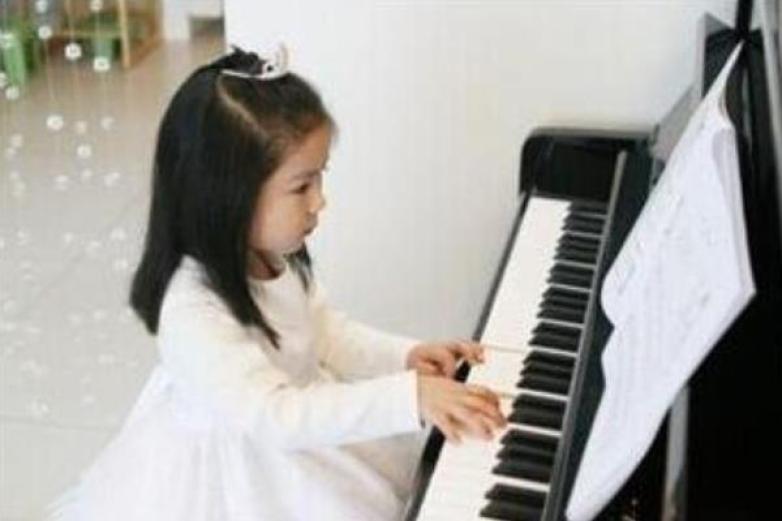 英皇音乐教育——专业，因为更懂孩子的音乐语言
