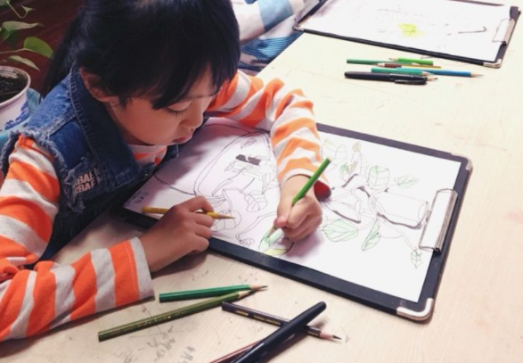 咪画馆——培养孩子的手眼协调能力，审美创造能力