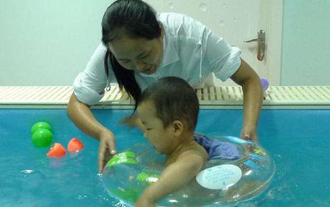 鱼乐贝贝婴儿游泳馆——婴儿水育早教先锋者