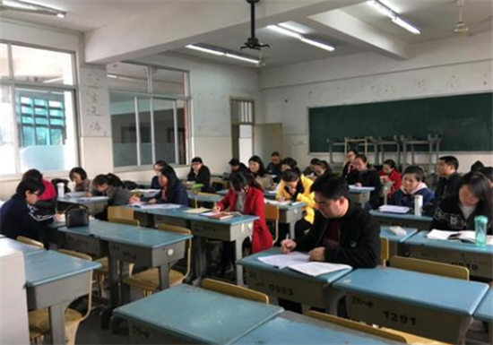 张华英语学校——专利课程体系，科学系统
