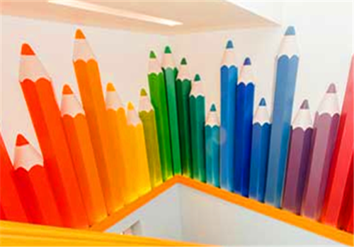 斑奇国际儿童艺术教育——以色彩为载体，以画笔为钥匙，去打开并发现思维中和真实的世界