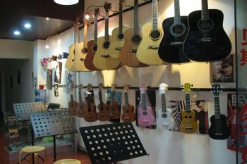 海上音乐吉他培训——用音乐改变孩子未来