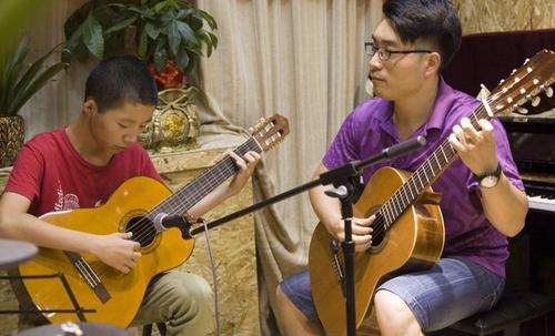 律音阁艺术培训中心——使孩子从学习一开始就感受到音乐的魅力从而爱上音乐