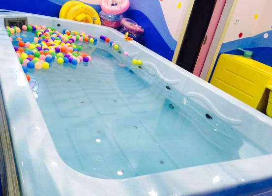 香港KAYI婴儿游泳馆——更符合家长的要求，让宝宝在欢乐的畅游当中进行学习