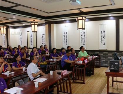 清华国学班——为社会提供多层次、高质量、国际化的教育培训服务