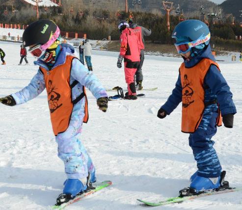 雪乐山滑雪——让孩子通过滑雪运动更自信、阳光、勇于挑战