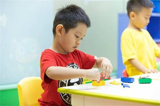 乐耶乐高创意中心——专为3至12岁的儿童提供完整的少儿乐高课程