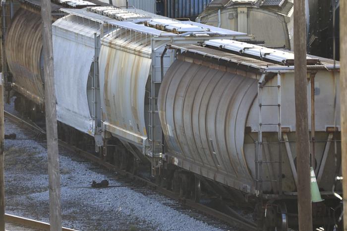 租赁深圳2400㎡上下转口贸易仓库 租赁深圳2400㎡上下转口贸易仓库