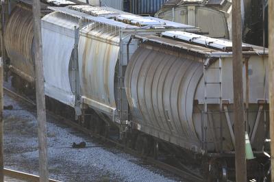 租赁深圳2400㎡上下转口贸易仓库