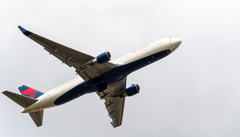 上海市到美国曼彻斯特跨境拼箱空运