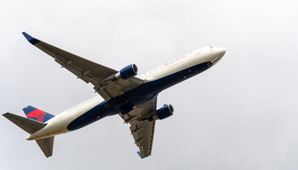 上海市到美国曼彻斯特跨境拼箱空运