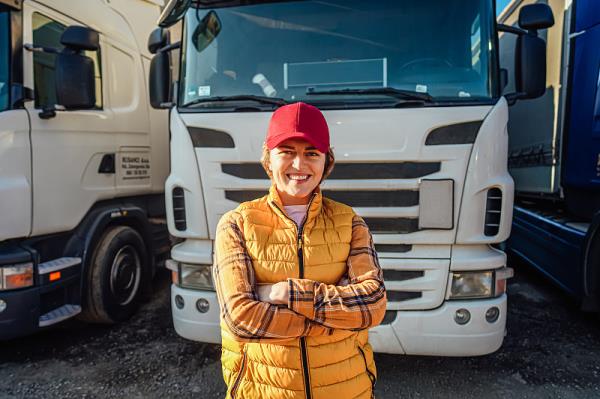 中国广东深圳到美国孟菲斯服装快反空运