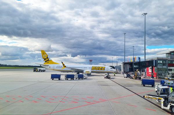 中国深圳到里奇菲尔德(Ridgefield)服装快反