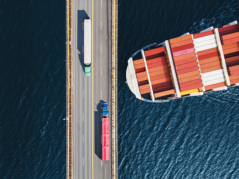 青海省—西宁到美国—芝加哥集装箱船运输专属货轮路径