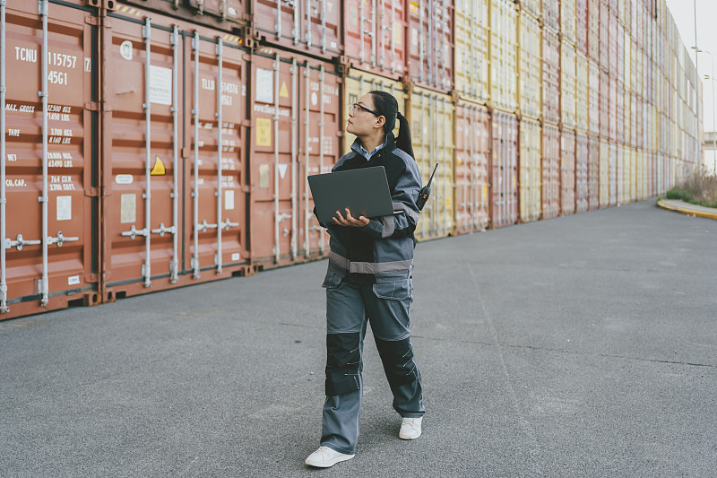 新疆维吾尔自治区—乌鲁木齐到法国-巴黎冷藏船整舱运输绿色海运走廊