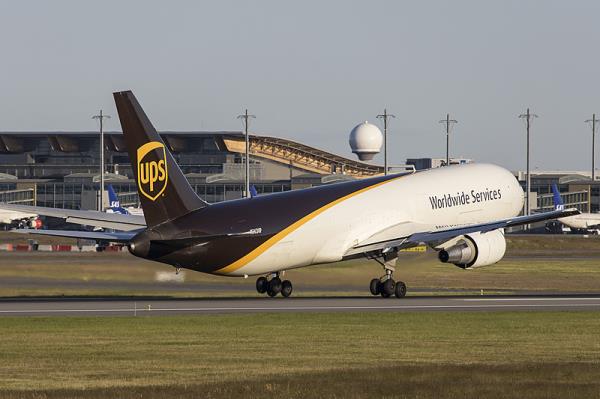 佛山到美国莫比尔(Mobile)跨境快递专机