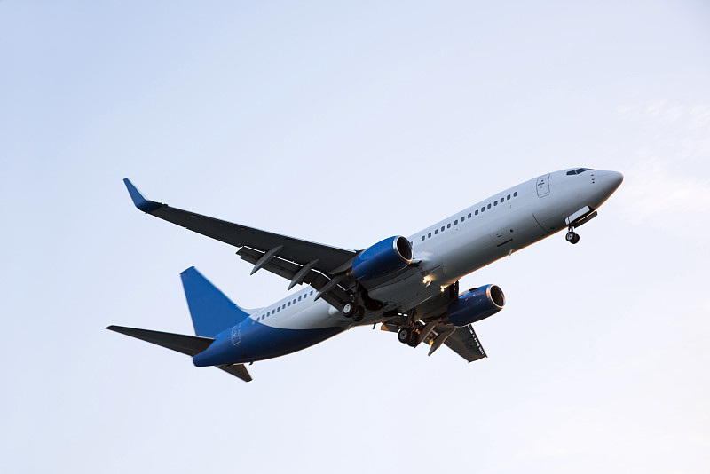 中国东莞到美国圣路易斯服装快反空运