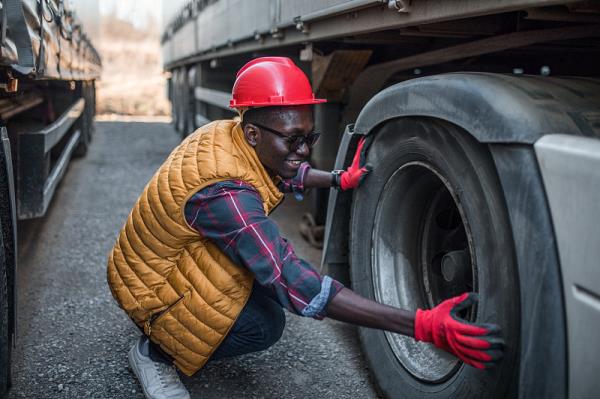 中国广东东莞到芝加哥拼箱海运封闭型海运走