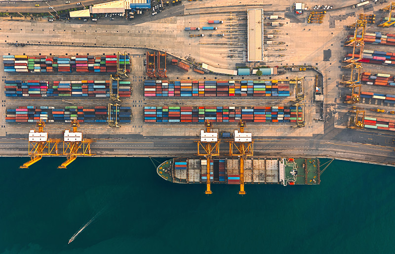 中国到美国纽约客机腹舱带货