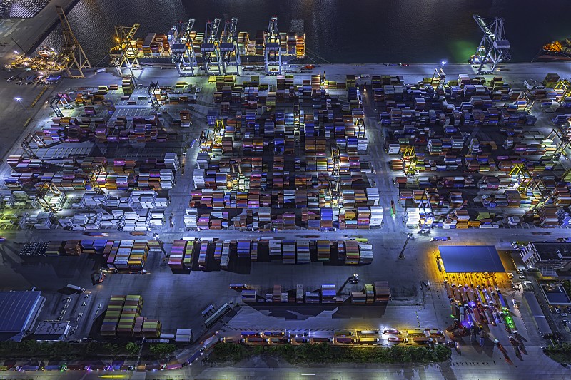 四川德阳到俄罗斯圣彼得堡超大件拆卸空运