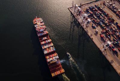 基于昆明将私人物品寄到美国克里斯特尔里弗