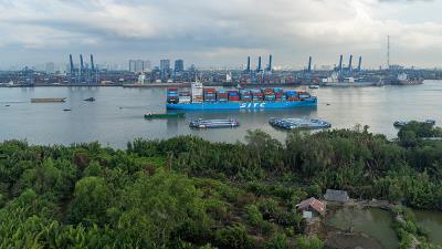 经由中国郑州把冰箱寄到美国亚特兰大