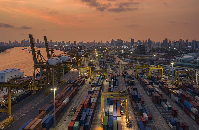 合成纤维面料利用青海西宁环球货运配送至印度孟买