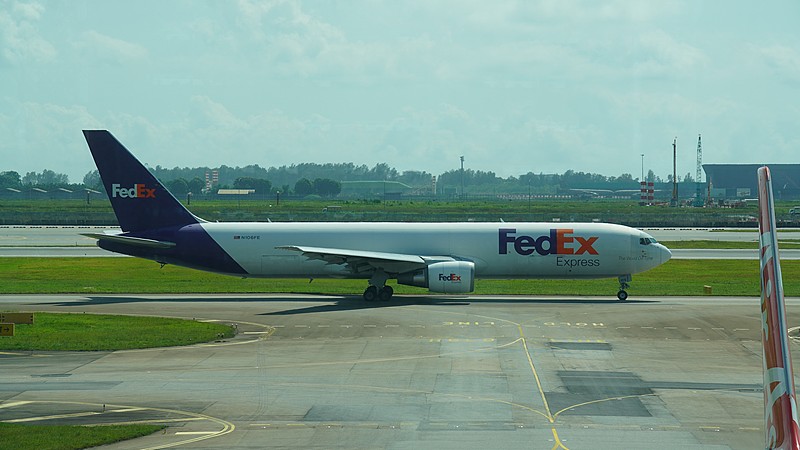 经由中国武汉将猫粮寄到温尼马卡