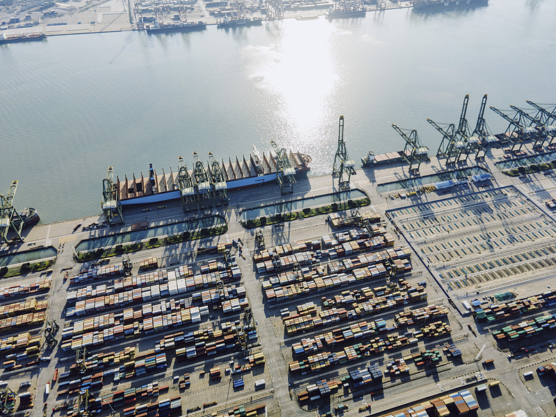 电动汽车借助河北唐山全球物流配送至马来西亚巴生港