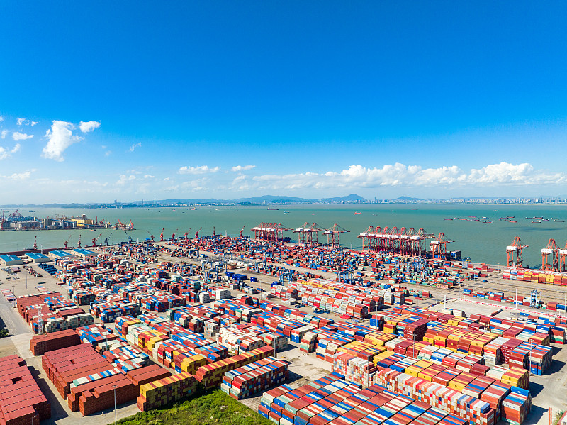 工业风扇通过广东广州国际快递安全送达越南胡志明市