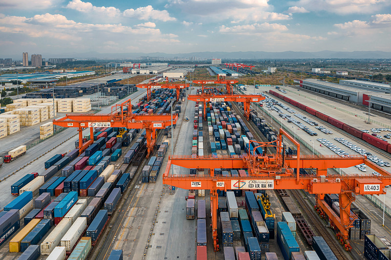 智能电视盒子采用河北唐山国际快递运抵英国费利克斯托 智能电视盒子采用河北唐山国际快递运抵英国费利克斯托