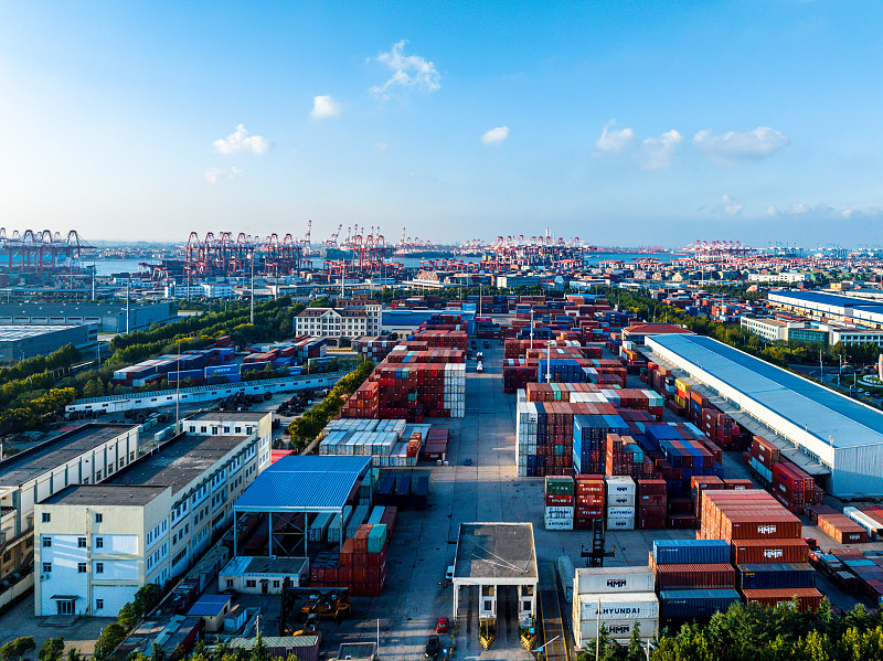 通过中国重庆把烟弹邮寄到美国费城