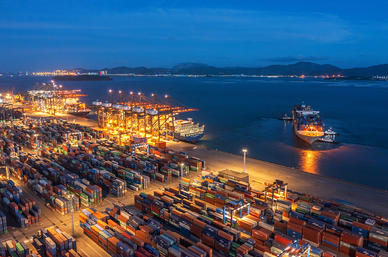 运动鞋经江苏连云港国际快递运到美国纽约