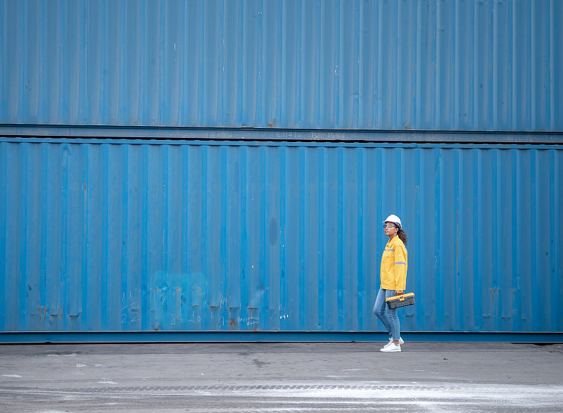 经由中国行李寄到美国纽约