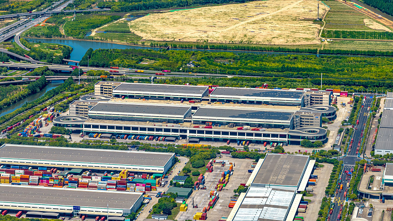 冷拔异型钢管采纳山东青岛环球货运送到阿联酋迪拜