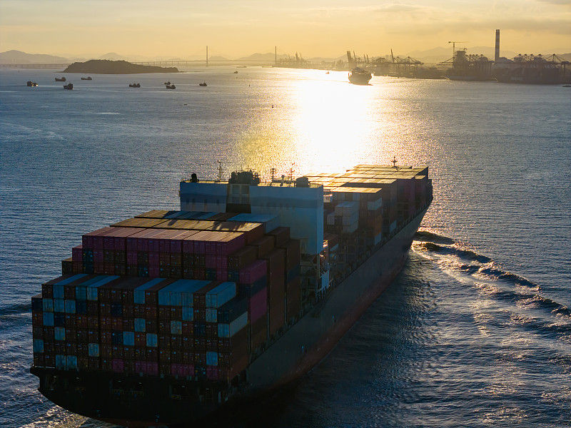 书柜采取福建厦门国际快递派送至美国洛杉矶