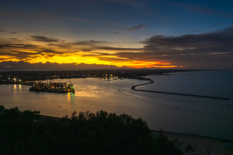 初级农产品利用中国上海外贸物流运抵德国汉堡