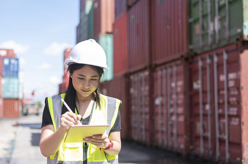 汽车零部件采取中国上海全球物流高效送达德国汉堡