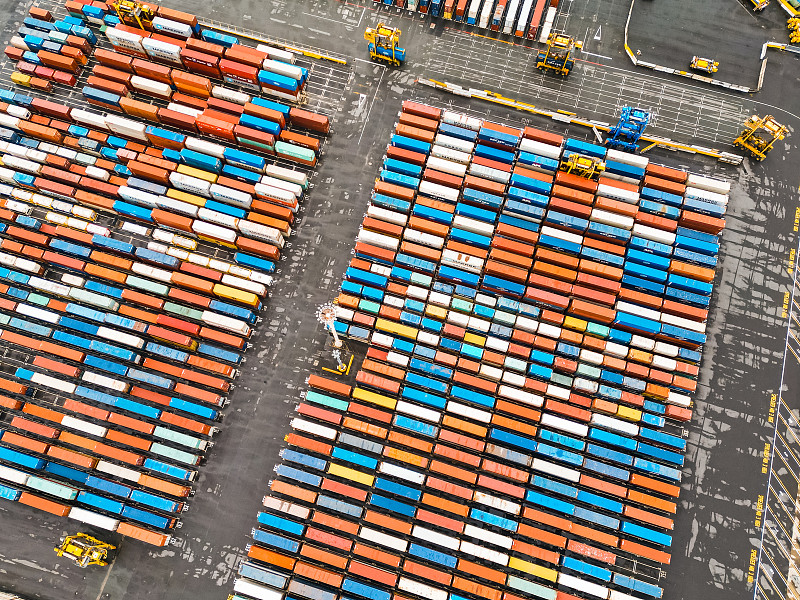 炉灶清洁剂借助广东广州全球物流派送到法国马赛