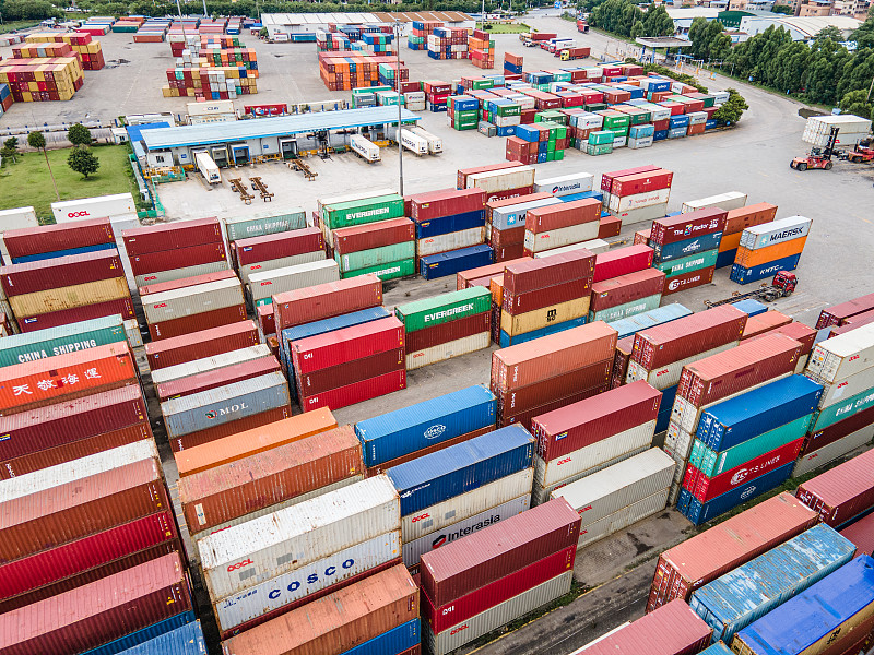 手杖经江苏苏州跨境物流抵达新加坡