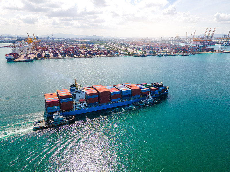 易燃材料制品采纳浙江金华市环球货运运抵法国勒阿弗尔