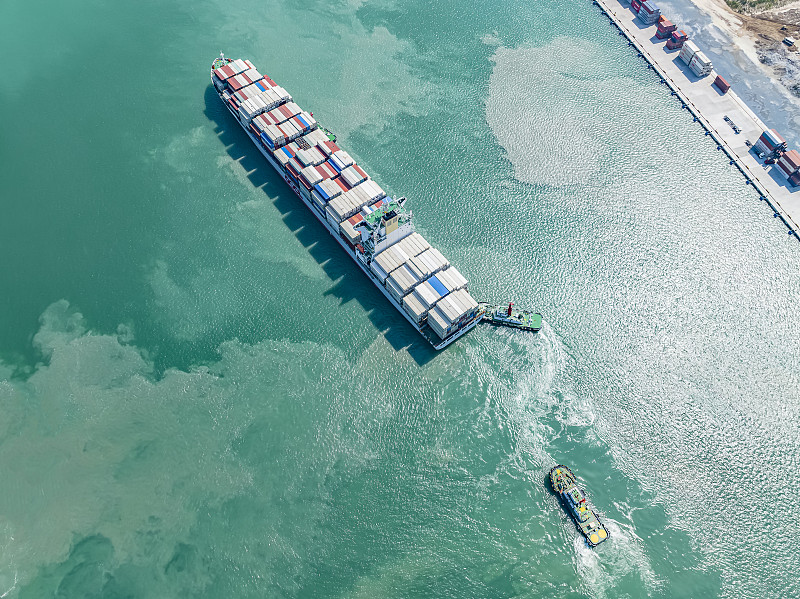 雪花糕借用广东广州全球物流抵达阿联酋迪拜