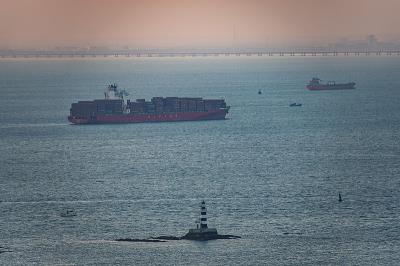 车载平板支架采纳青岛全球物流安全送达查塔