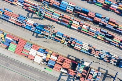 调味品经苏州全球物流送抵美国丹佛(Denver)