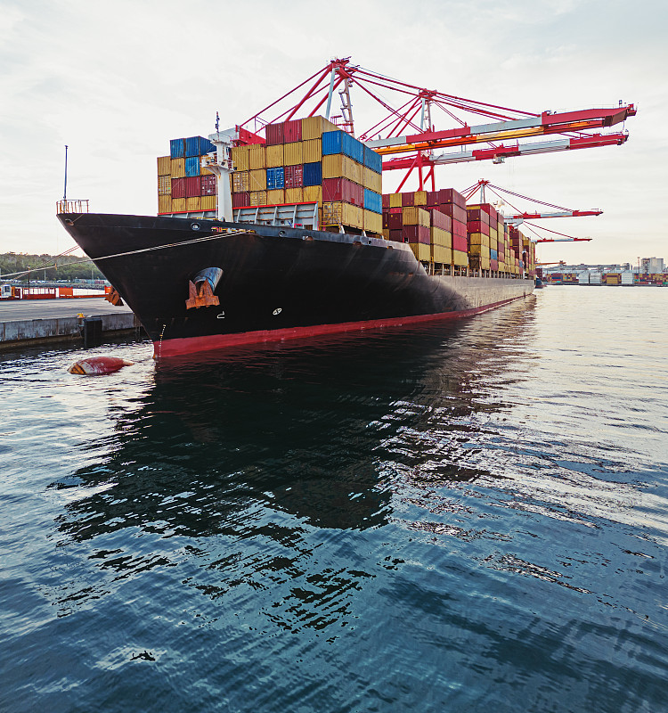 眼影山东烟台国际快递高效送达肯尼亚蒙巴萨