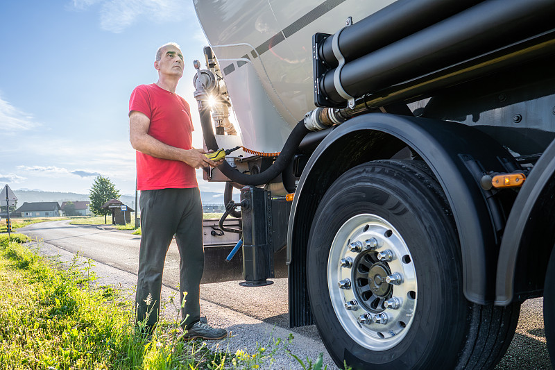 热镀锌带钢经过昆明跨国货运发往美国塔科马(Tacoma)