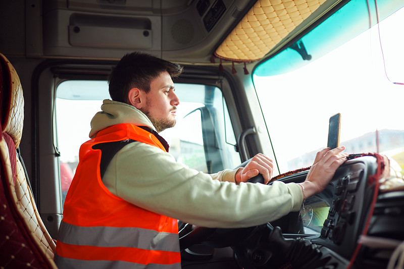 音响噪声门采用广东广州全球物流运抵俄罗斯莫斯科