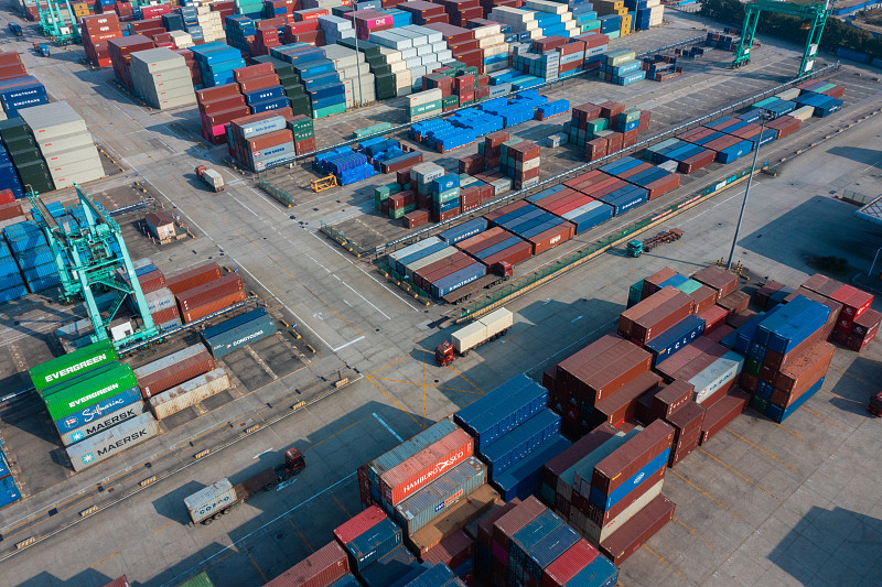 电源供应器采用广东广州跨境物流配送至英国费利克斯托